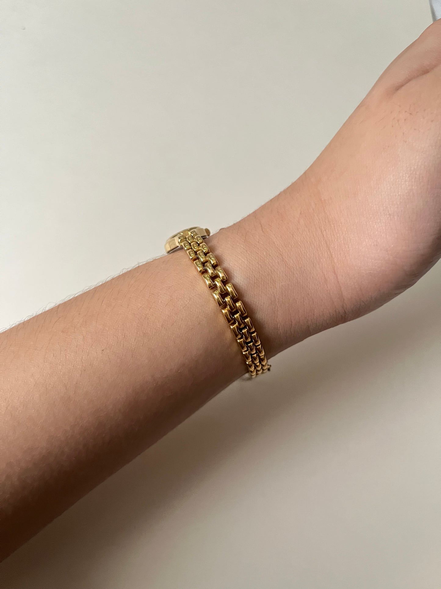 Lovely Dainty Gold Tone Seiko Watch with Oval Dial