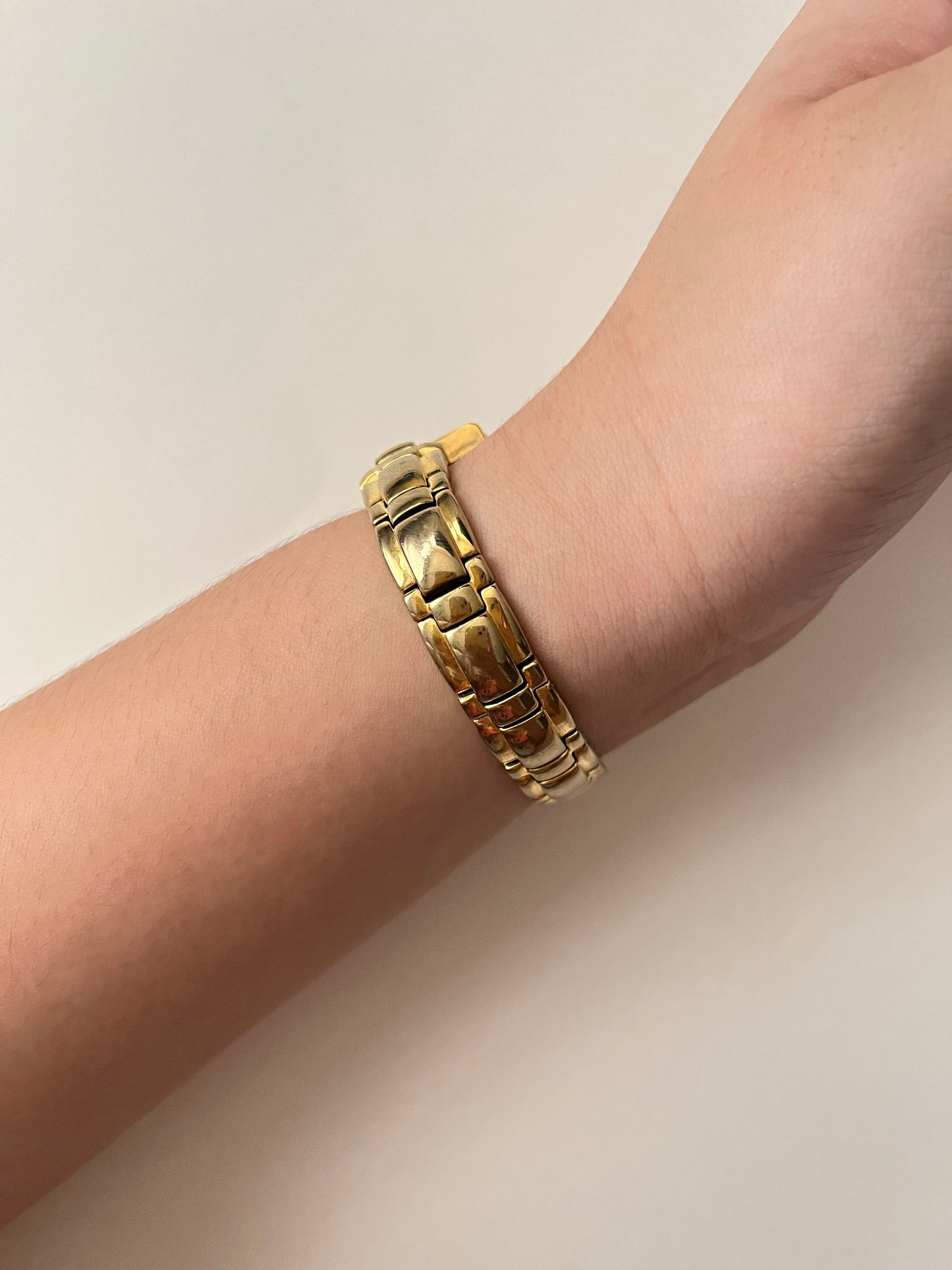 Rare and Stunning Gold Tone Citizen Peekaboo/Pop-out Watch