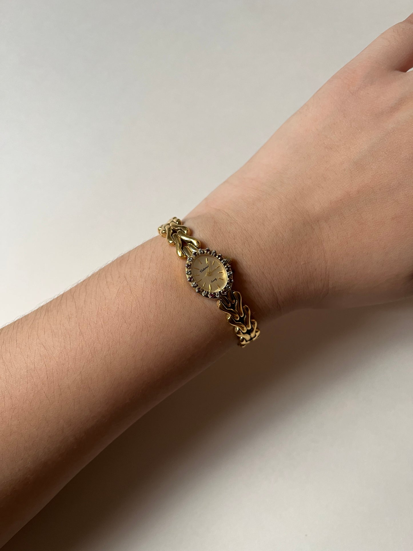 Beautiful Vintage Gold Tone Swiss Parts Watch with Rubies Accent