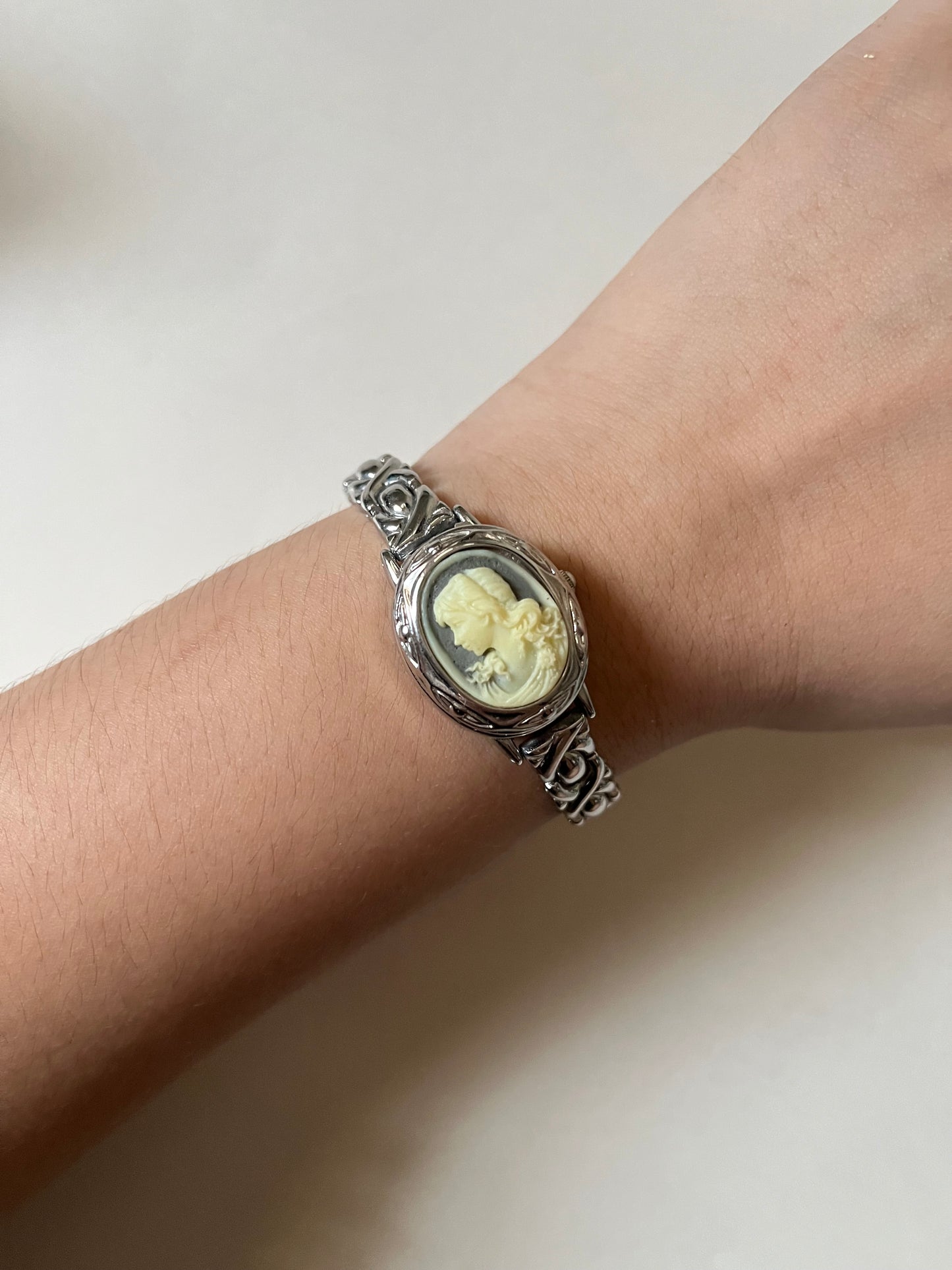 Rare and Adorable Silver Tone Cameo Peekaboo Watch