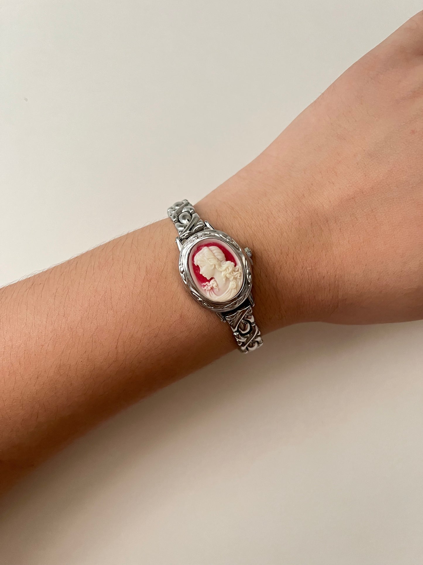 Rare and Adorable Silver Tone Cameo Peekaboo Watch