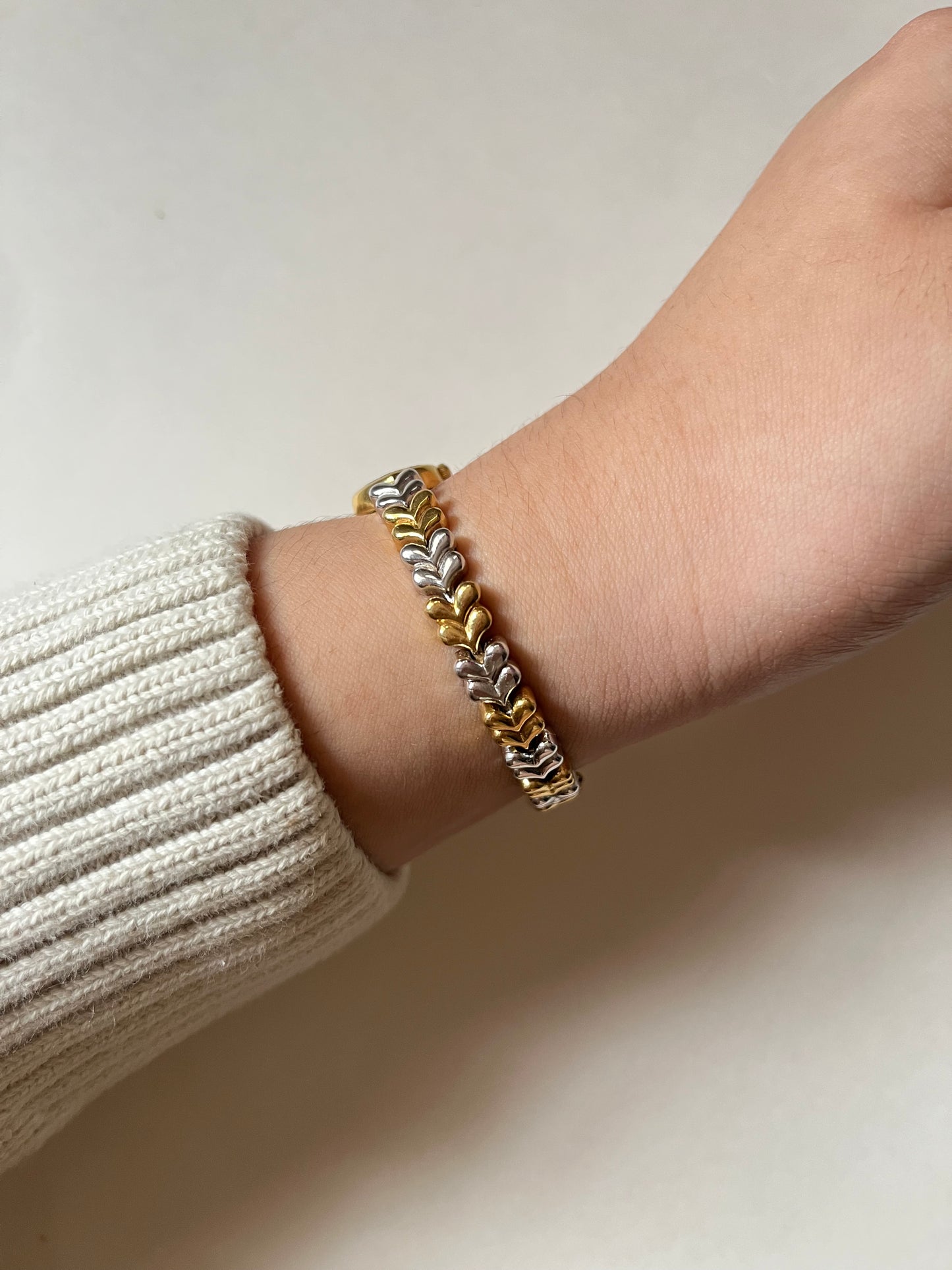 Extremely Rare Dainty Two Toned Seiko Watch with Heart Shaped Links
