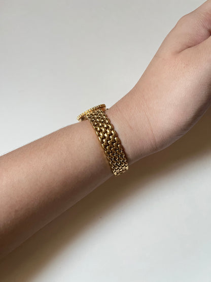 Beautiful Rare Gold Tone Watch with Interchangeable Bezels