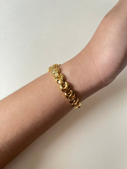 Absolutely Stunning and Elegant Gold Tone Citizen Watch with Oval Dial