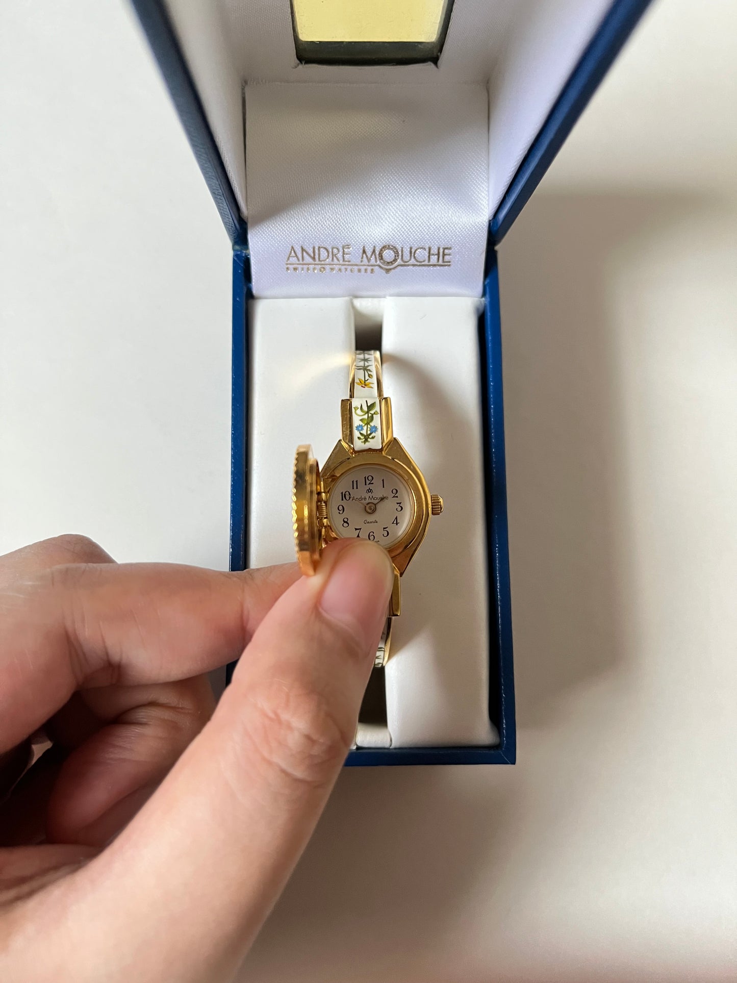 Extremely Rare Gold Tone Andre Mouche x Noritake von Linnæi Collection Open Cuff Peekaboo Swiss Watch