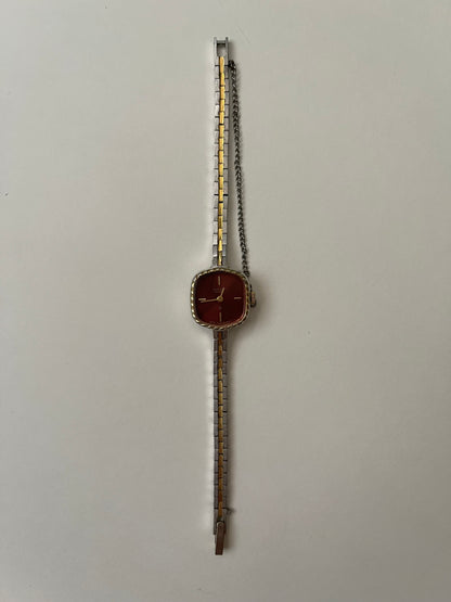 Very Dainty Two Toned Citizen Watch with a Stunning Maroon Dial