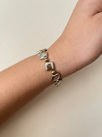 Extremely Unique Two Toned Vintage Geometric Style Seiko Watch