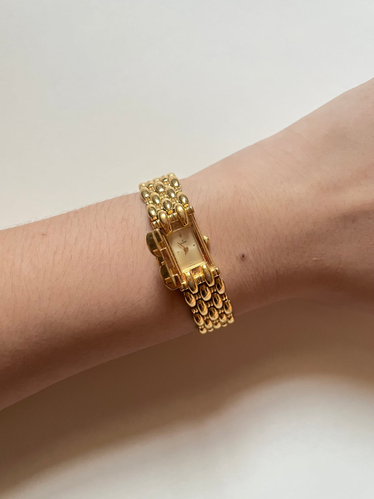Extremely Rare Vintage Gold Tone Peekaboo Watch
