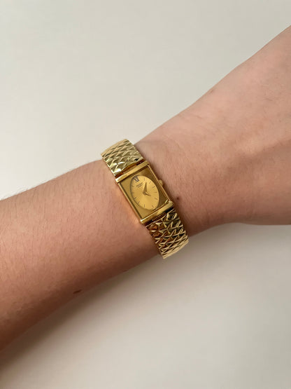 Very Stunning All Gold Tone Pulsar Watch with Oval Dial