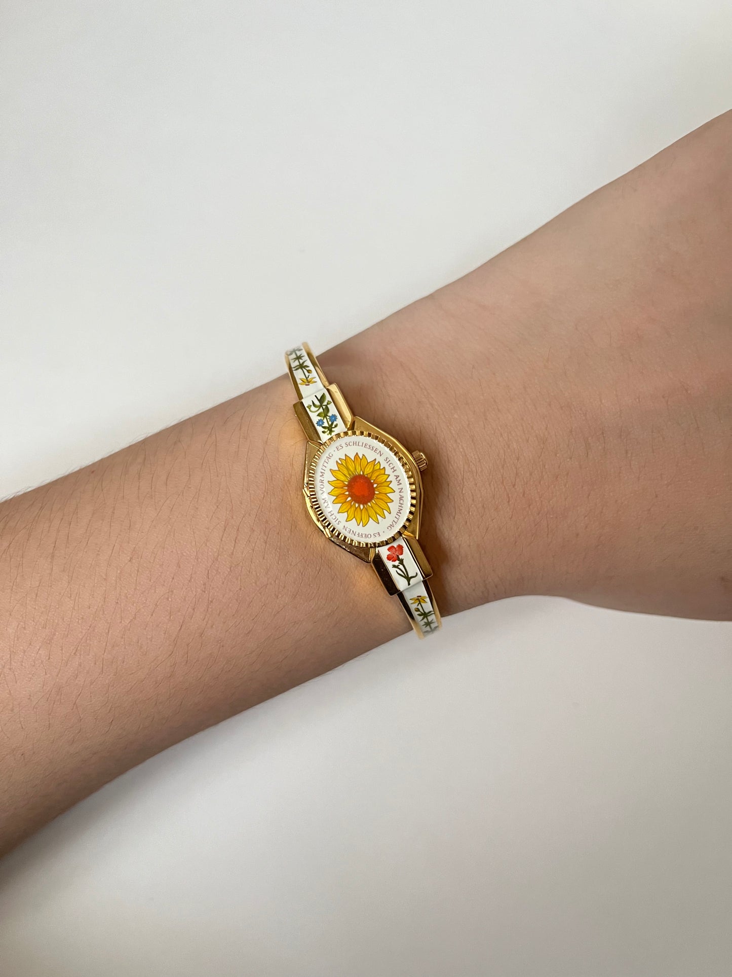 Extremely Rare Gold Tone Andre Mouche x Noritake von Linnæi Collection Open Cuff Peekaboo Swiss Watch