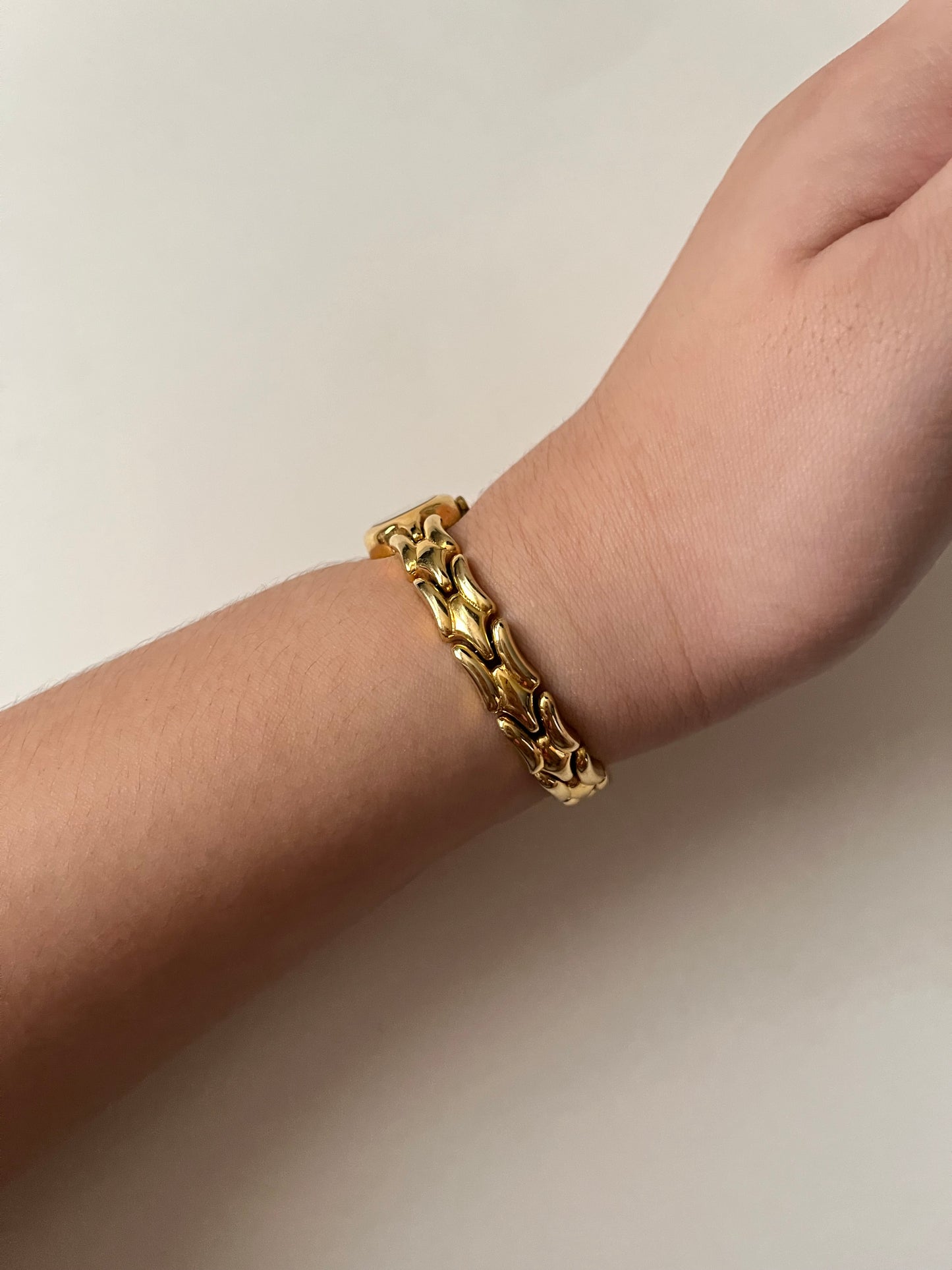 Stunning Gold Tone Pulsar Watch with Gorgeous Oval Green Dial