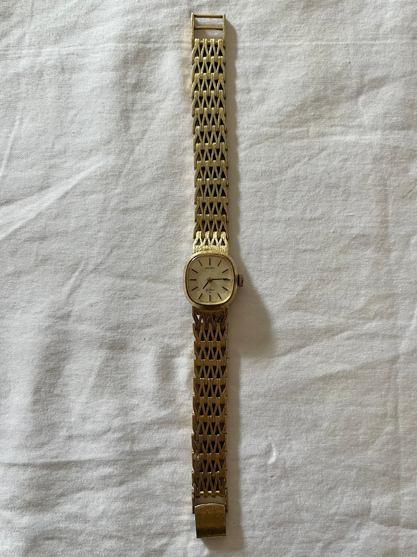 Vintage Gold Tone Seiko Hand-Winding Watch (Not working, for style only)