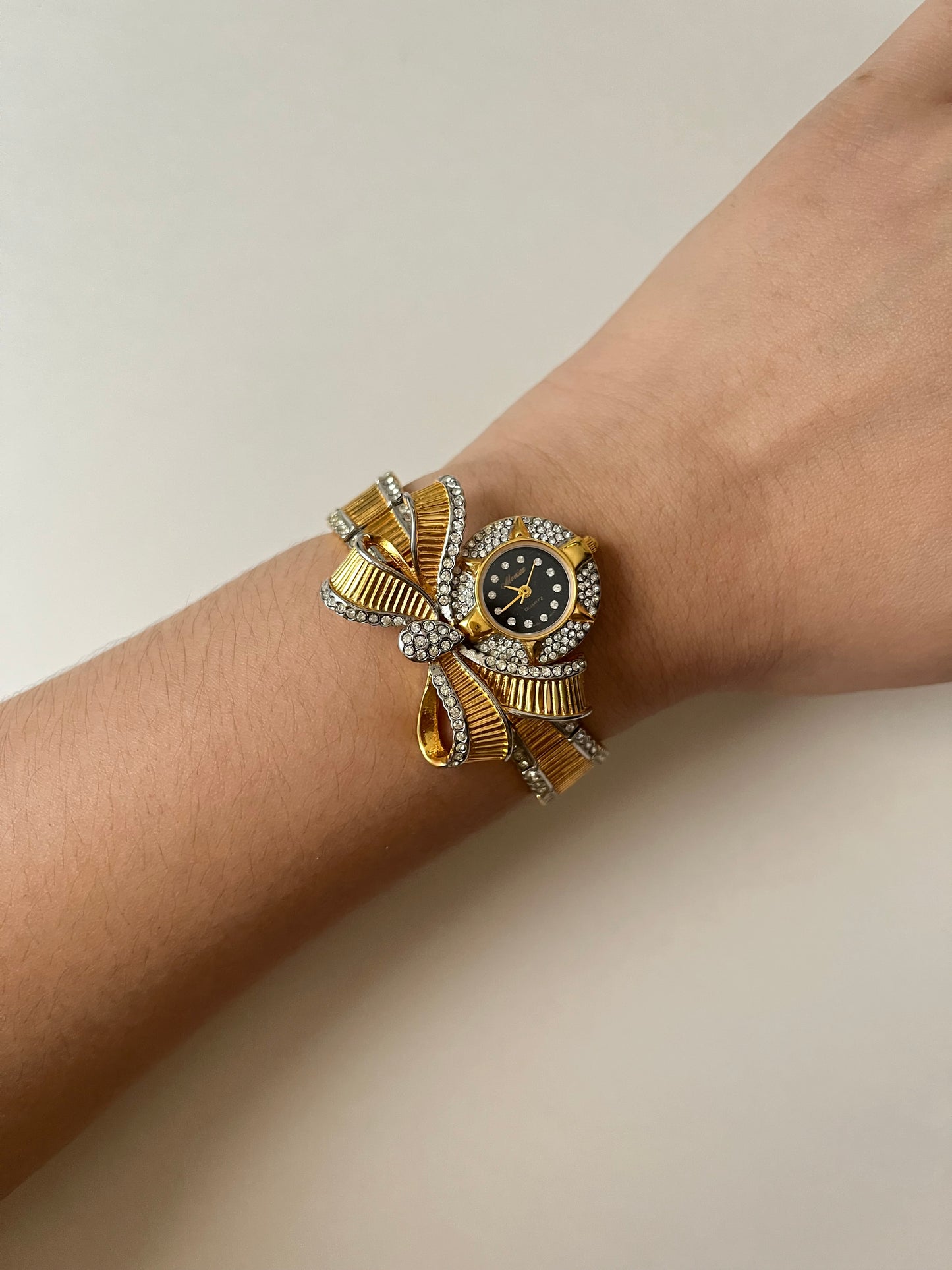 Absolutely Breathtaking Vintage Gold Tone Watch with Statement Bow Design