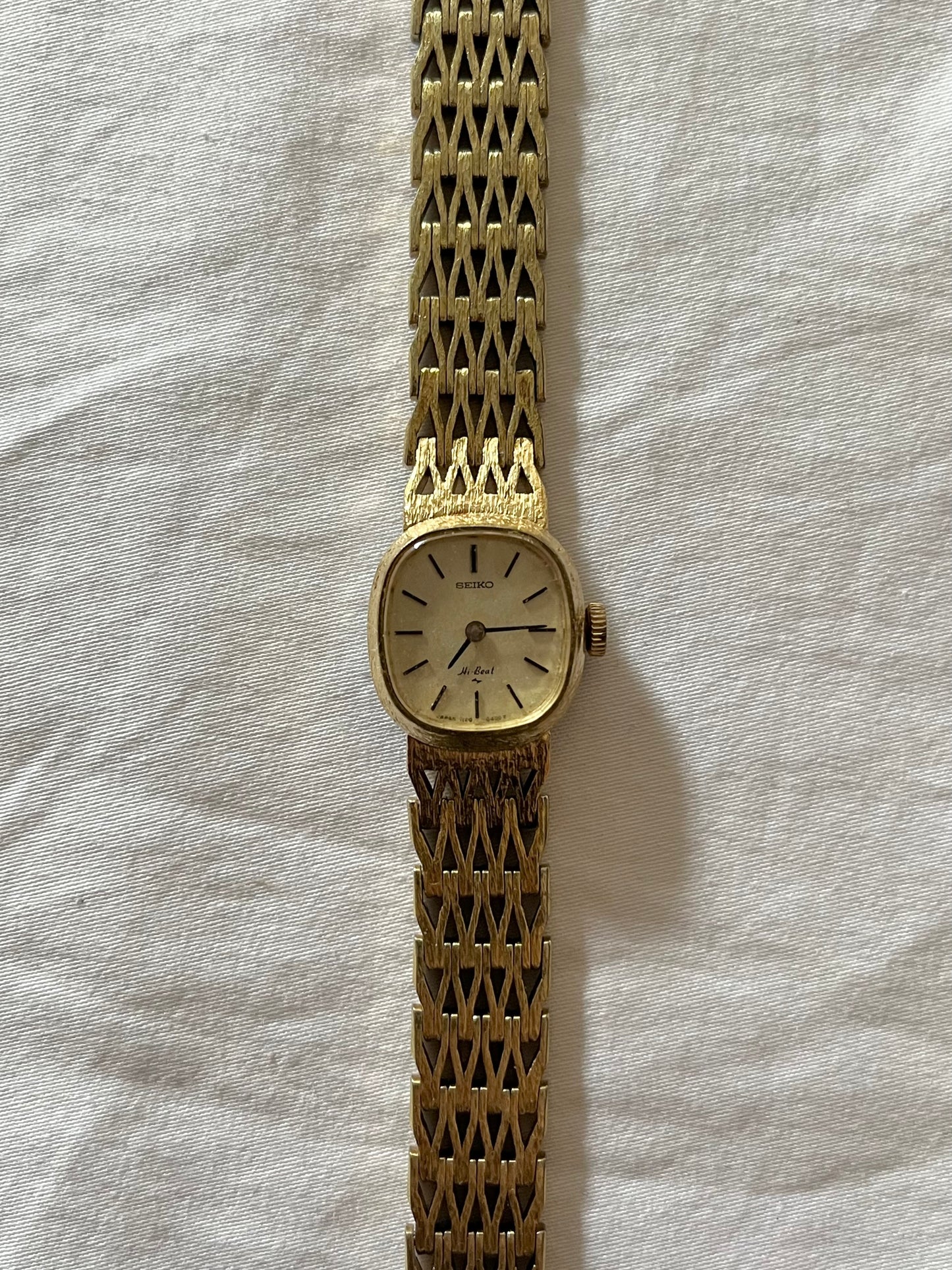 Vintage Gold Tone Seiko Hand-Winding Watch (Not working, for style only)