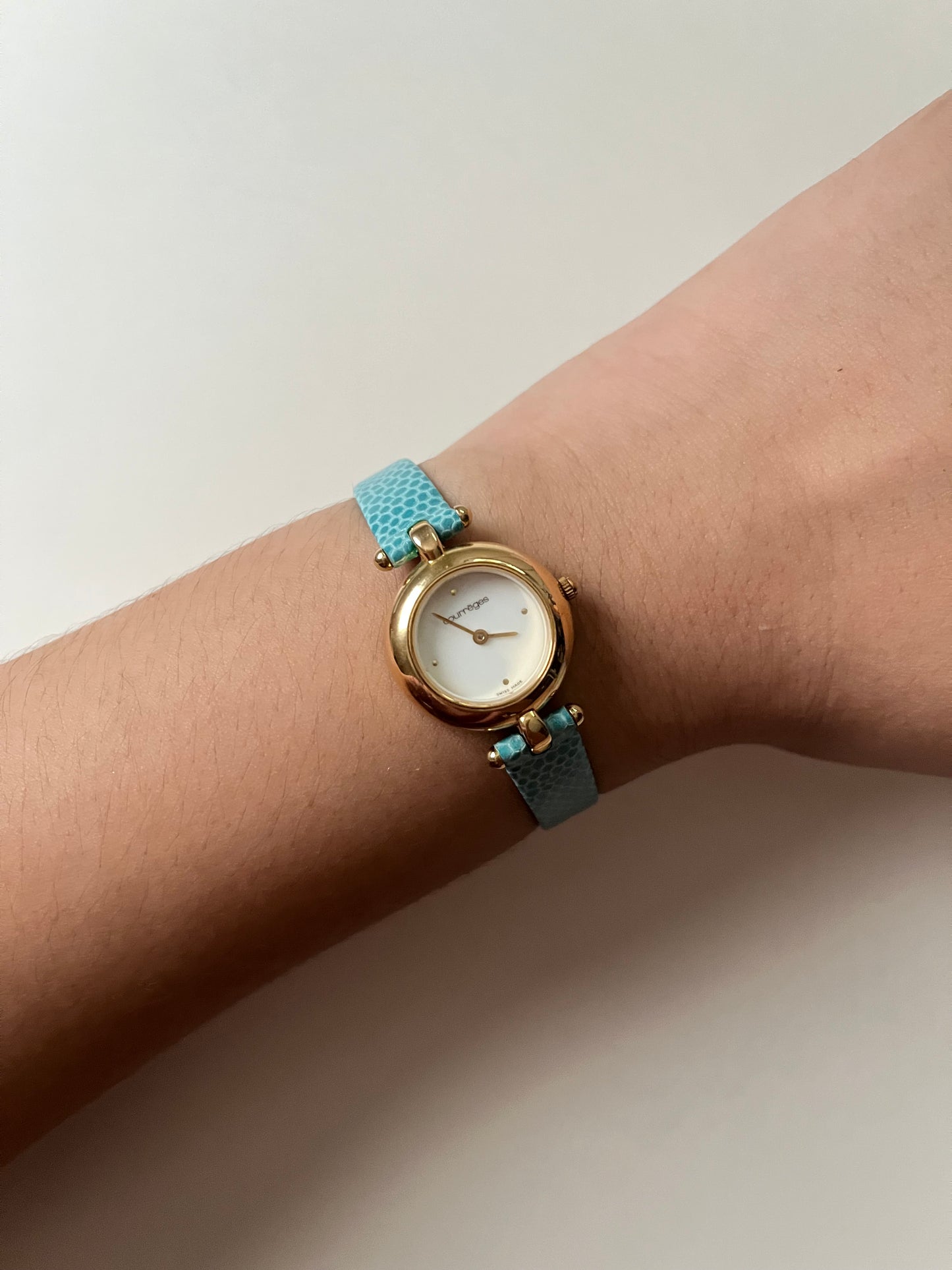 Super Fun and Chic Vintage Gold Tone Swiss Watch with Interchangeable Leather Straps